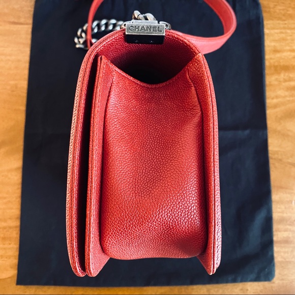 CHANEL Boy Flap Bag - Medium - Picture 3 of 12